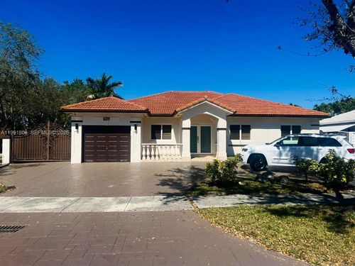 8899 Nw 176th Ln, Hialeah, FL, 33018 | Card Image