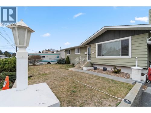 2536 Tupela Dr, Kamloops, BC, V2B6V6 | Card Image