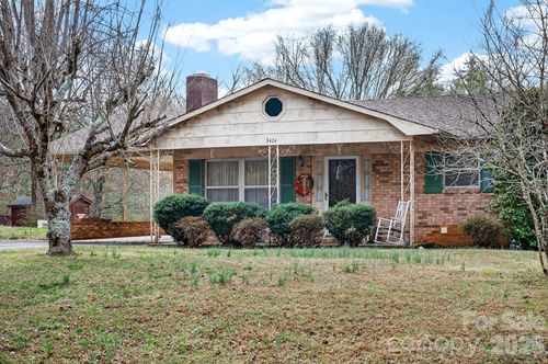 3424 Pinehurst Acres, Lenoir, NC, 28645-9643 | Card Image