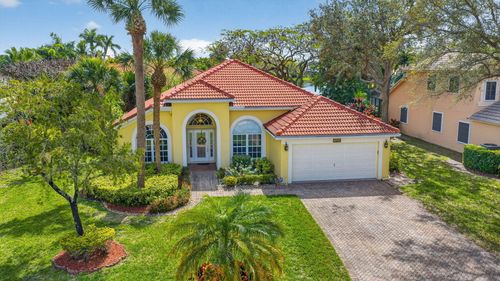 7423 Brunswick Cir, Boynton Beach, FL, 33472-2546 | Card Image