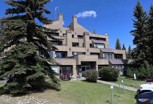 4 - 101 Village Heights Sw, Home with 2 bedrooms, 2 bathrooms and 1 parking in Calgary AB | Card Image