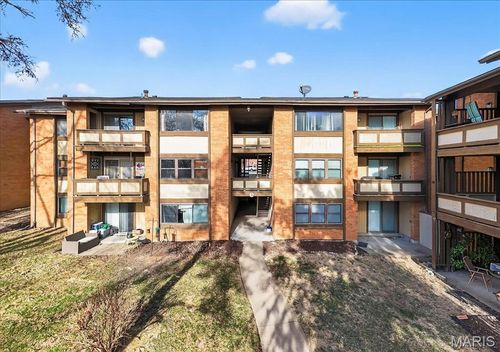 apt-j-3 Fairways Cir, Saint Charles, MO, 63303-3351 | Card Image