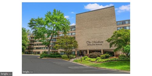 g16-600 Roosevelt Blvd, FALLS CHURCH, VA, 22044-3129 | Card Image