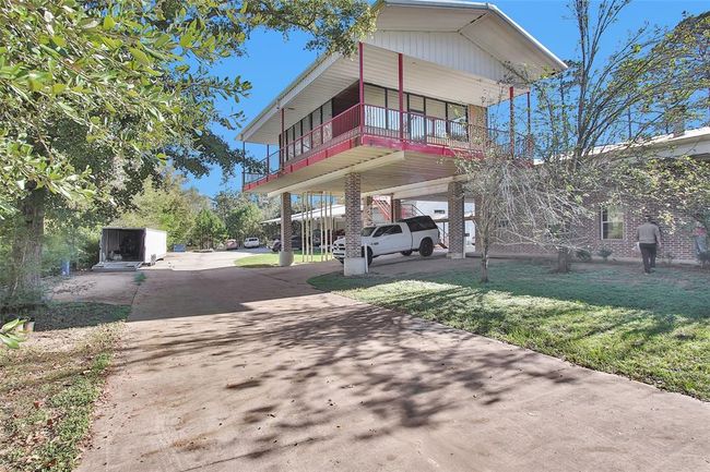 This elevated addition has its own private entrance. | Image 30