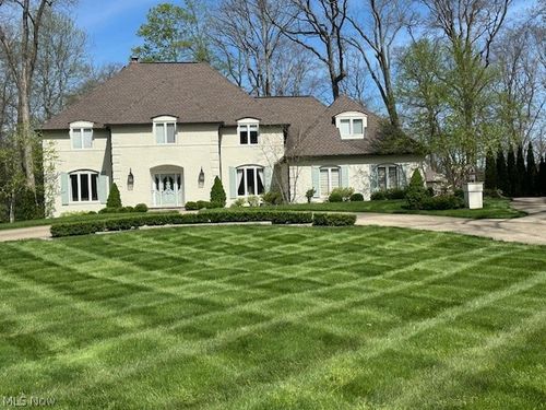 994 Robinwood Hills Drive, Akron, OH, 44333 | Card Image