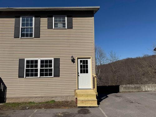 511 Scenic Vw, Fairmont, WV, 26554 | Card Image