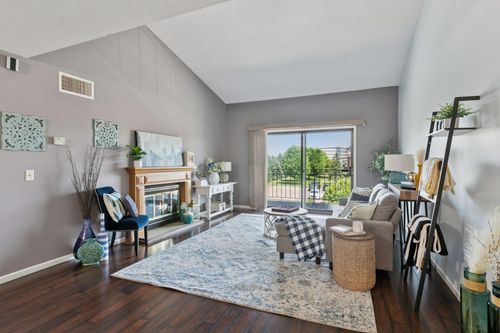 apt-309-4100 Parklawn Ave, Edina, MN, 55435-4696 | Card Image