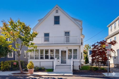 30 Montgomery St, Cambridge, MA, 02140 | Card Image