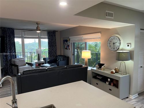 apt-402-1625 Se 10th Ave, Fort Lauderdale, FL, 33316-2971 | Card Image