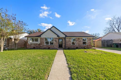 12403 Shannon Hills Dr, Houston, TX, 77099-1324 | Card Image
