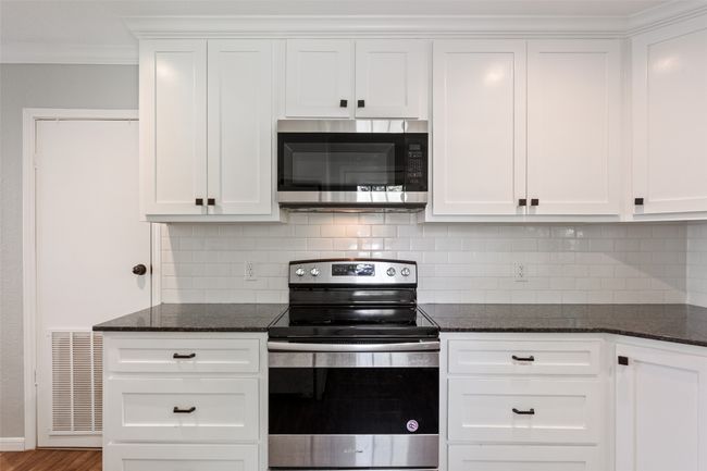 1307 W 6 Th St, House other with 4 bedrooms, 2 bathrooms and null parking in McGregor TX | Image 9