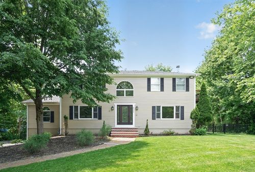 321 Birchbark Dr, Hanson, MA, 02341-2104 | Card Image