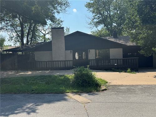 110 N Gunter St, Siloam Springs, AR, 72761-2838 | Card Image