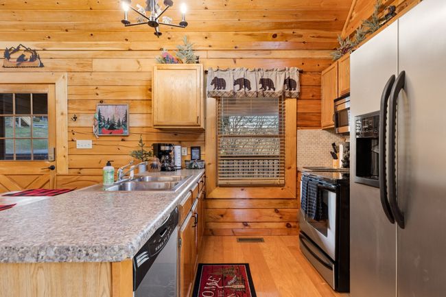 1810 Trout Way, House other with 2 bedrooms, 2 bathrooms and 3 parking in Sevierville TN | Image 6