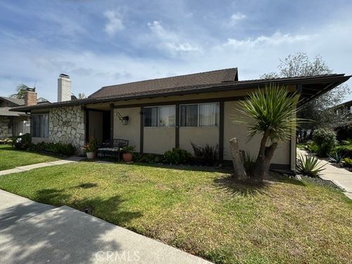2-7562 Volga Dr, Huntington Beach, CA, 92647 | Card Image