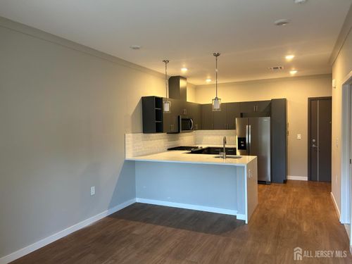 319-526 E North Ave Avenue, Dunellen, NJ, 08812 | Card Image