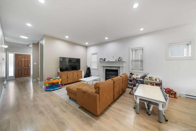 609 Amble Pl, House other with 4 bedrooms, 4 bathrooms and 3 parking in Langford BC | Image 19