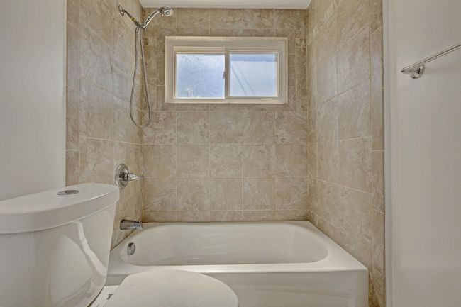 20) Bathroom | Image 30