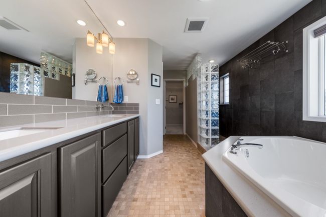 1804 S Viewcrest Ln, Condo with 4 bedrooms, 4 bathrooms and null parking in Spokane Valley WA | Image 29