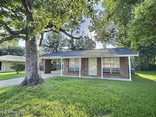 123 Stennis Ave, Ocean Springs, MS, 39564-5115 | Card Image