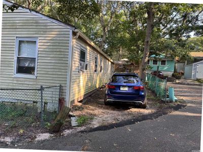 Driveway Parking | Image 2