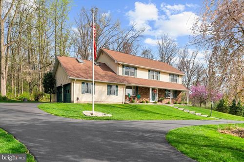 6 Camila Dr, PITTSTOWN, NJ, 08867-4039 | Card Image