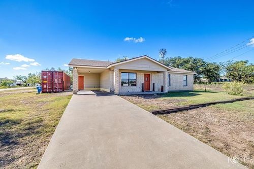 301 W Duncan Ave, Mertzon, TX, 76941-1557 | Card Image