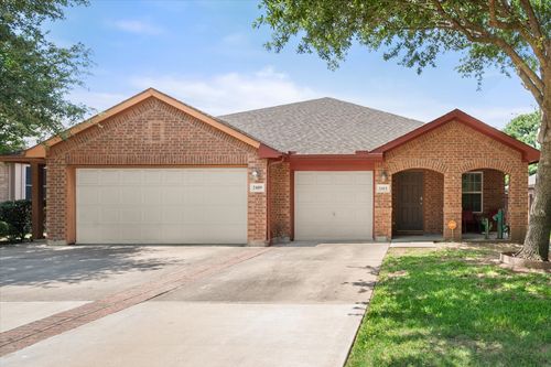 2411 Ravenwood Ct, Mansfield, TX, 76063-6053 | Card Image