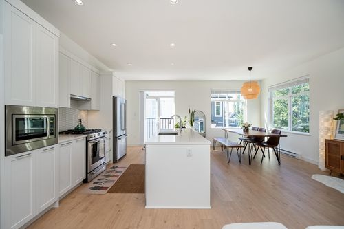 110-3489 Baycrest Ave, Coquitlam, BC, V3B0T4 | Card Image