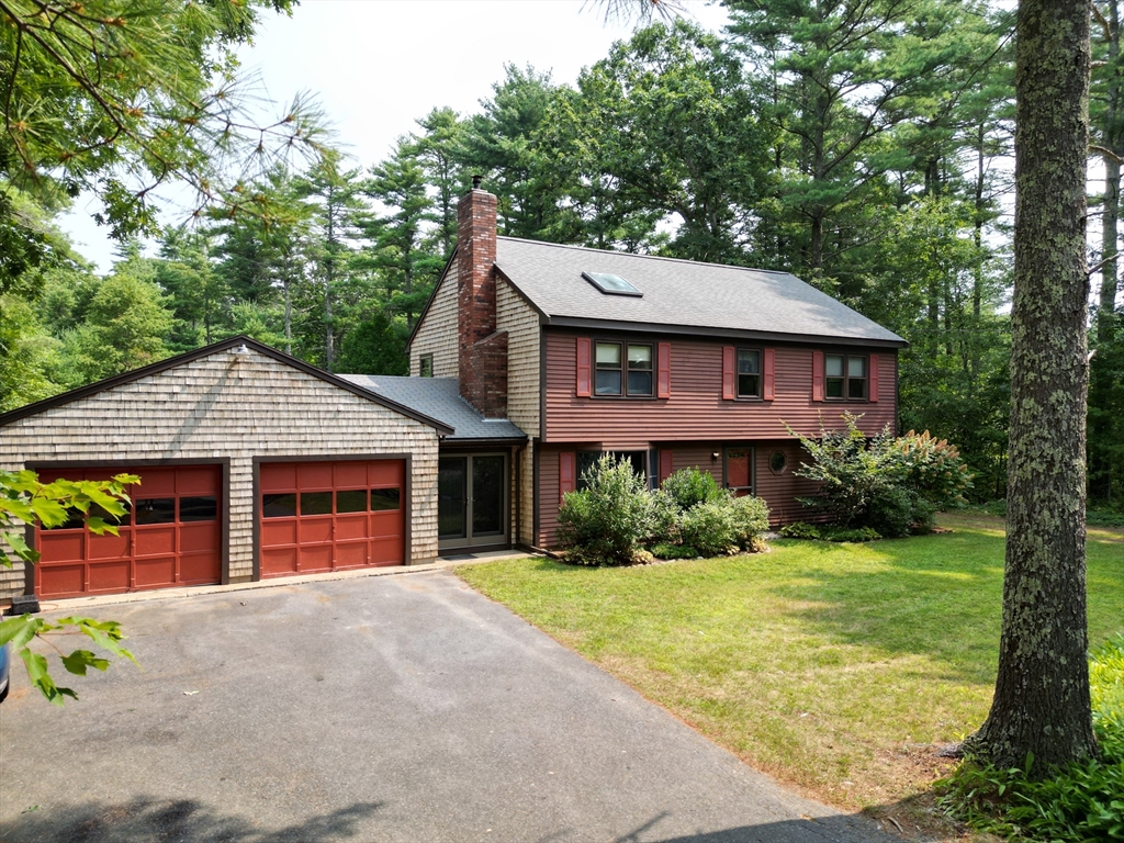 Rocky Meadow St, Middleboro, MA 02346