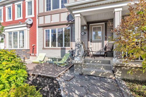 {{alt}} | Card Image