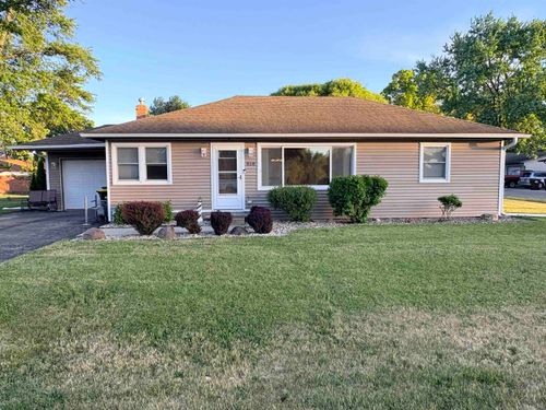 818 W Jackson St, Belvidere, IL, 61008 | Card Image