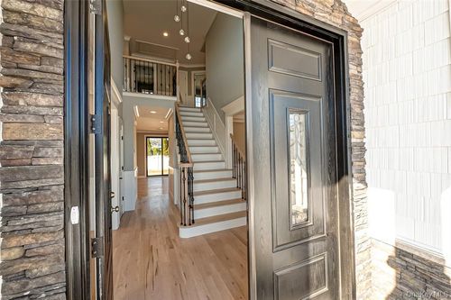 1012 Olympia Rd, North Bellmore, NY, 11710-1937 | Card Image