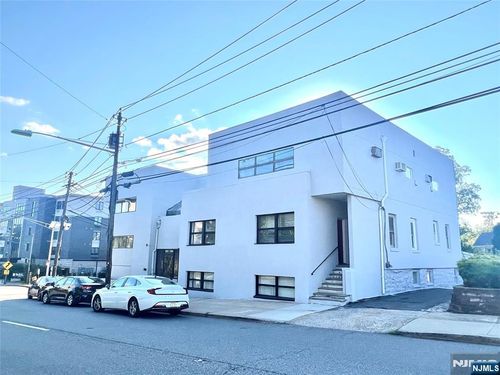 2357 Lemoine Ave, Fort Lee, NJ, 07024-6229 | Card Image