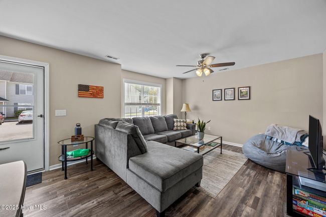 141 Apache Trl, Townhouse with 3 bedrooms, 3 bathrooms and null parking in Havelock NC | Image 4