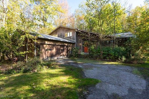 19121 Brewster Rd, Aurora, OH, 44202-8615 | Card Image