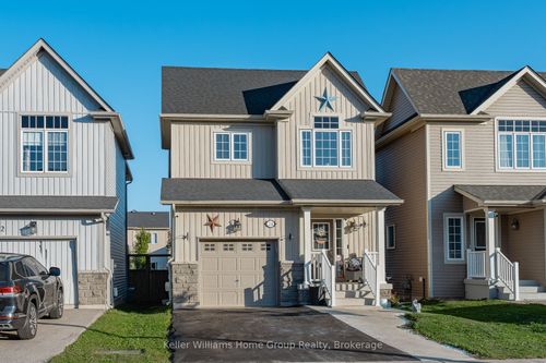 24 Courtney St, Fergus, ON, N1M0C9 | Card Image