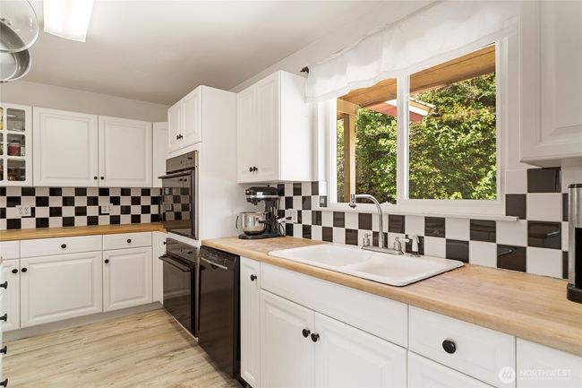 Kitchen | Image 10