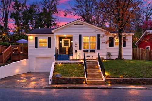 9 E Trenton Blvd, Fayetteville, AR, 72701-3449 | Card Image