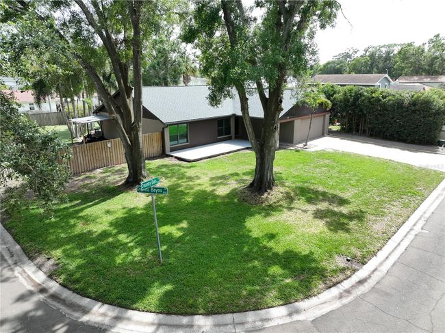 11525 Country Oaks Dr, House other with 3 bedrooms, 2 bathrooms and null parking in TAMPA FL | Image 5