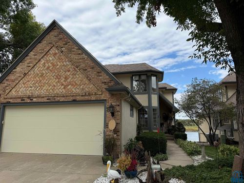 101 E 4th St, South Sioux City, NE, 68776-1761 | Card Image