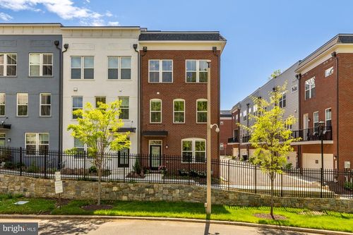 452 Altezza Dr Ne, WASHINGTON, DC, 20017-1593 | Card Image
