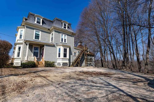 213 Washington St, Dover, NH, 03820-3692 | Card Image