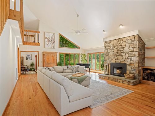 5 Walker Ln, Weston, CT, 06883-1939 | Card Image