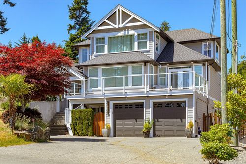 3316 Hockering Rd, Colwood, BC, V9C1Y2 | Card Image