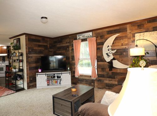 248 Thorn Locust Ln, London, OH, 43140-3505 | Card Image