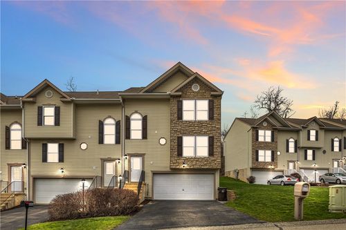 6442 Lindsey Ln, Murrysville, PA, 15632-2569 | Card Image