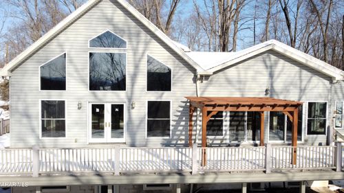 330 Dale Rd, MOUNT UNION, PA, 17066-9255 | Card Image