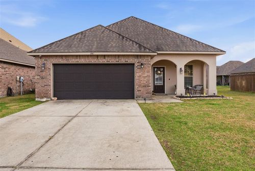 1887 Poeyfarre Dr, Lake Charles, LA, 70611-4698 | Card Image