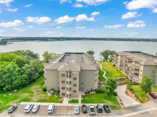 425 240th Ave, Arnolds Park, IA, 51331-4402 | Card Image